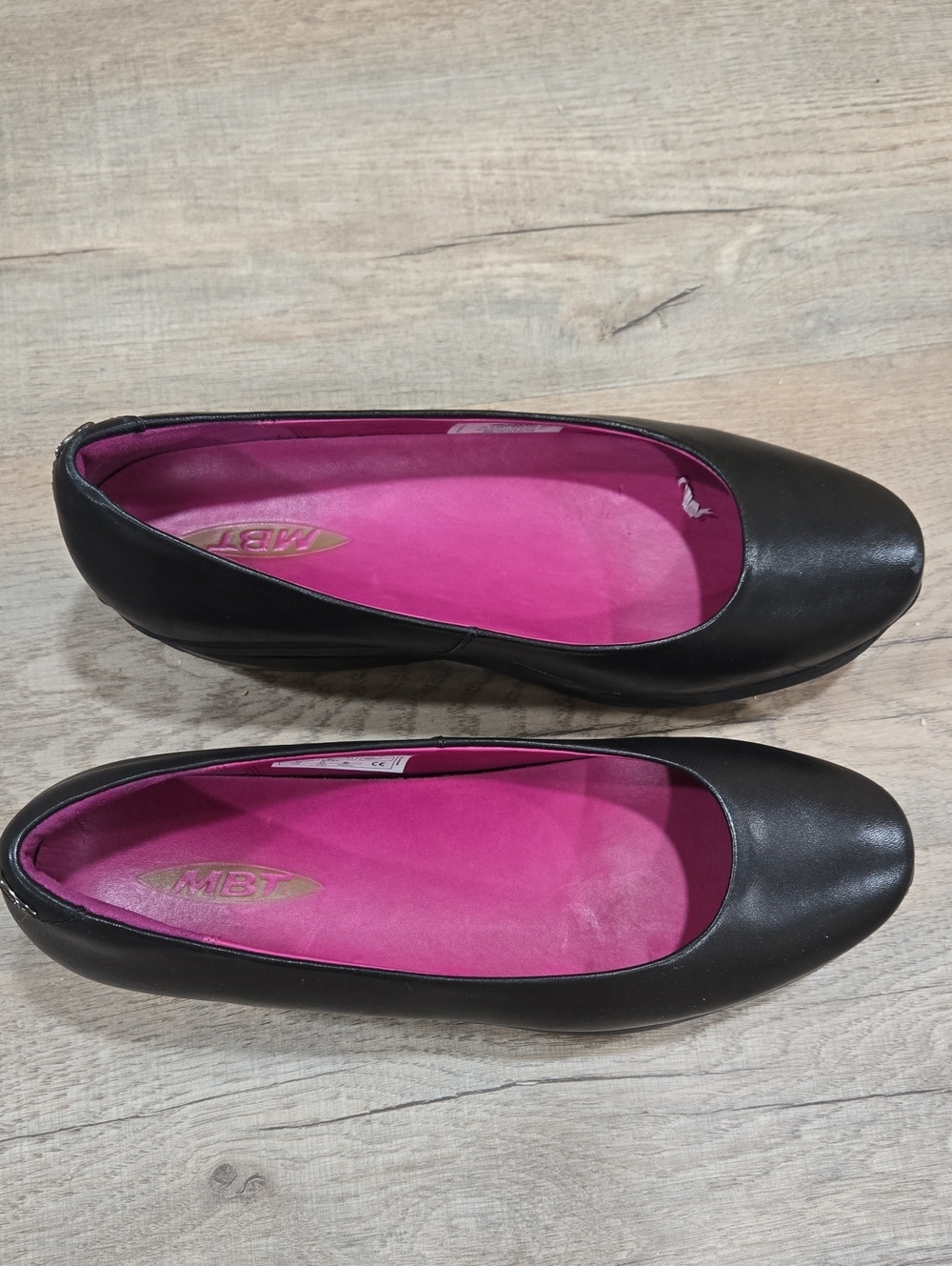 MBT Black Leather Flats NEW!!! - Picture 6 of 6